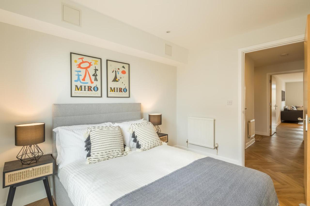 Executive 2Br Apartment Next To Station + Parking 剑桥 外观 照片