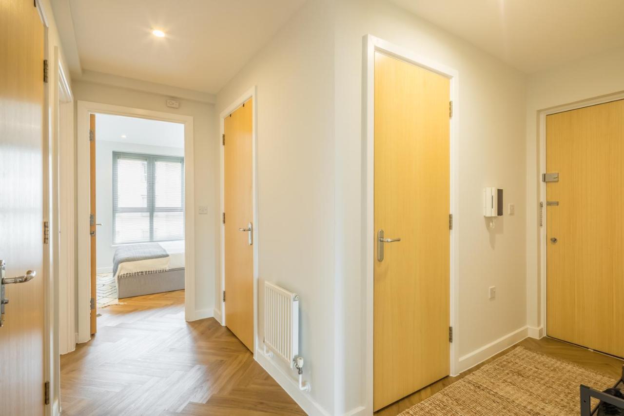 Executive 2Br Apartment Next To Station + Parking 剑桥 外观 照片