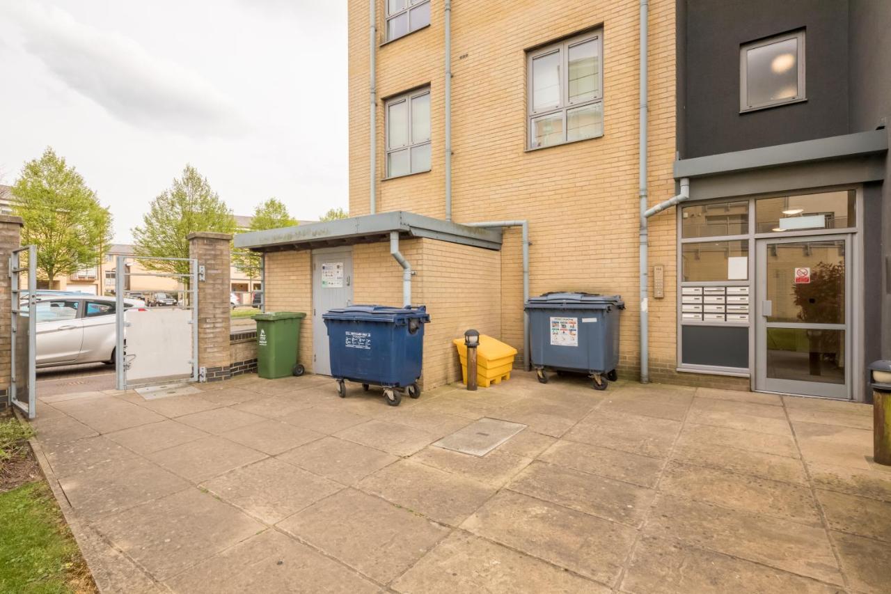 Executive 2Br Apartment Next To Station + Parking 剑桥 外观 照片