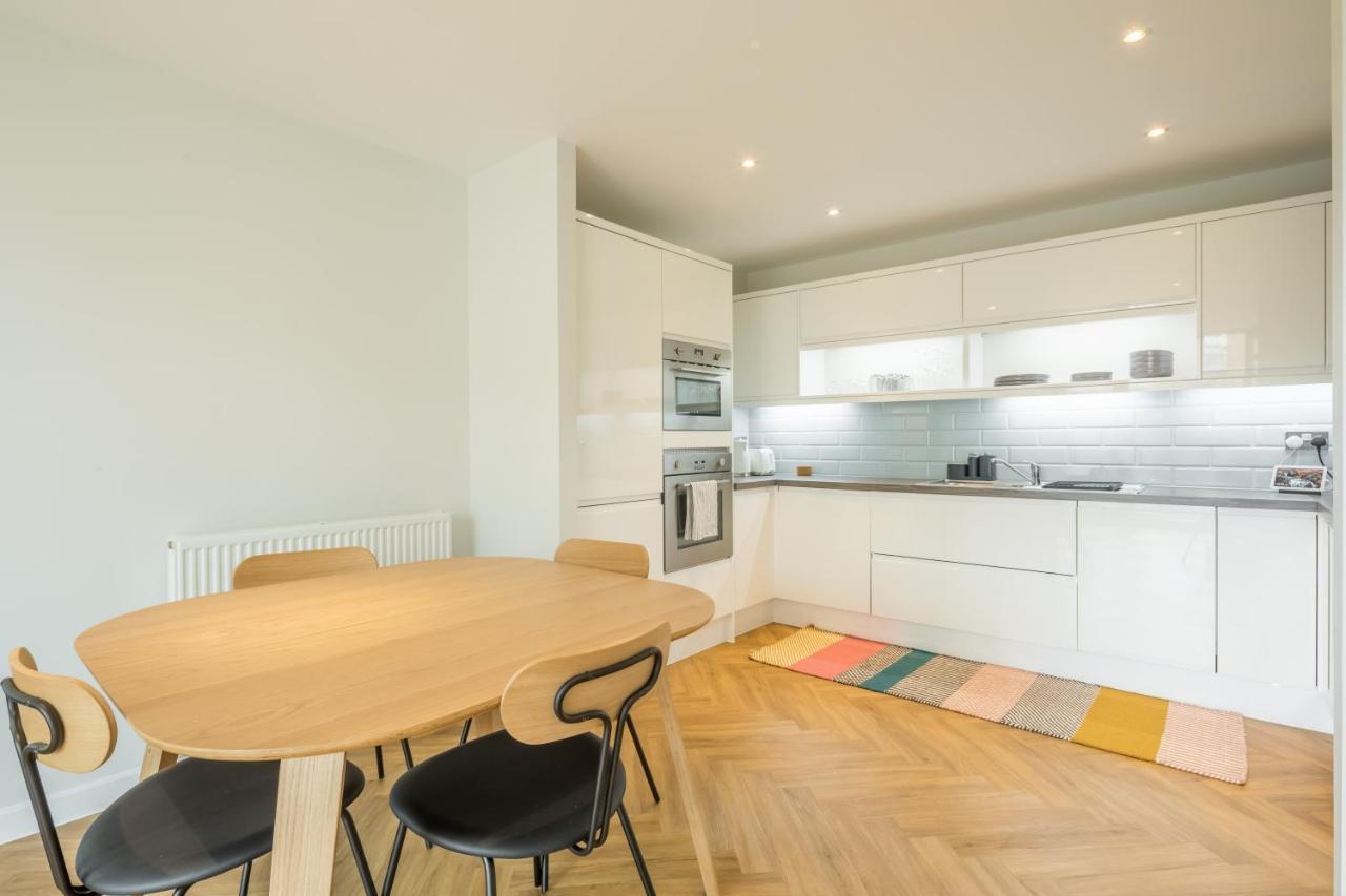 Executive 2Br Apartment Next To Station + Parking 剑桥 外观 照片