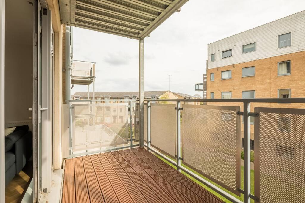 Executive 2Br Apartment Next To Station + Parking 剑桥 外观 照片